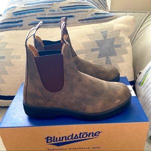 Blundstone 585 rustic brown Chelsea boots women 8.5 M NWT